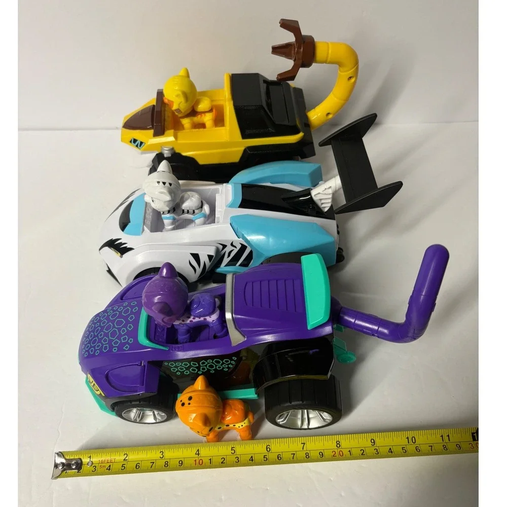 Paw Patrol Cat Pack Vehicles & Figures Wild Leo Rory Shade Transforming Toy Cars